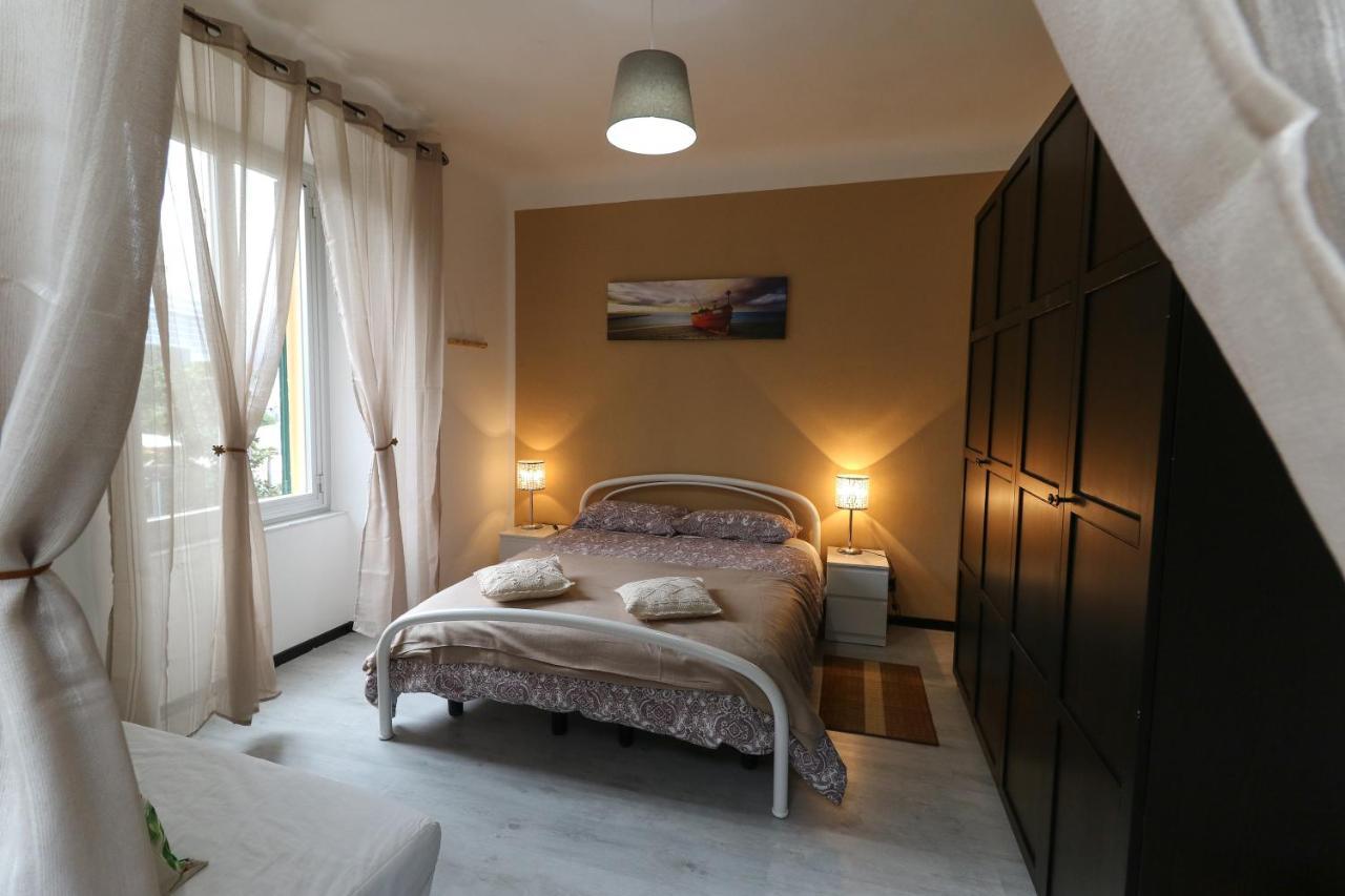 La Darsena. Apartamento Savona Exterior foto
